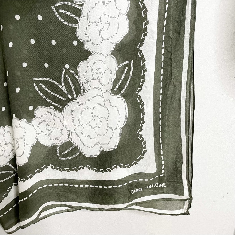 ANNE FONTAINE Adrian Scarf Floral Bamboo & Silk Stole - Picture 9 of 11